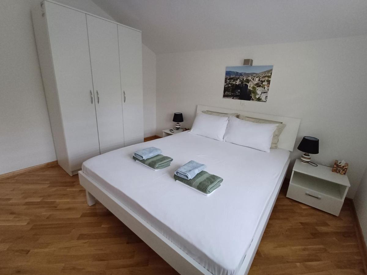 Villa Tamara With Garden And River View - Free Private Parking - Garage Μόσταρ Εξωτερικό φωτογραφία