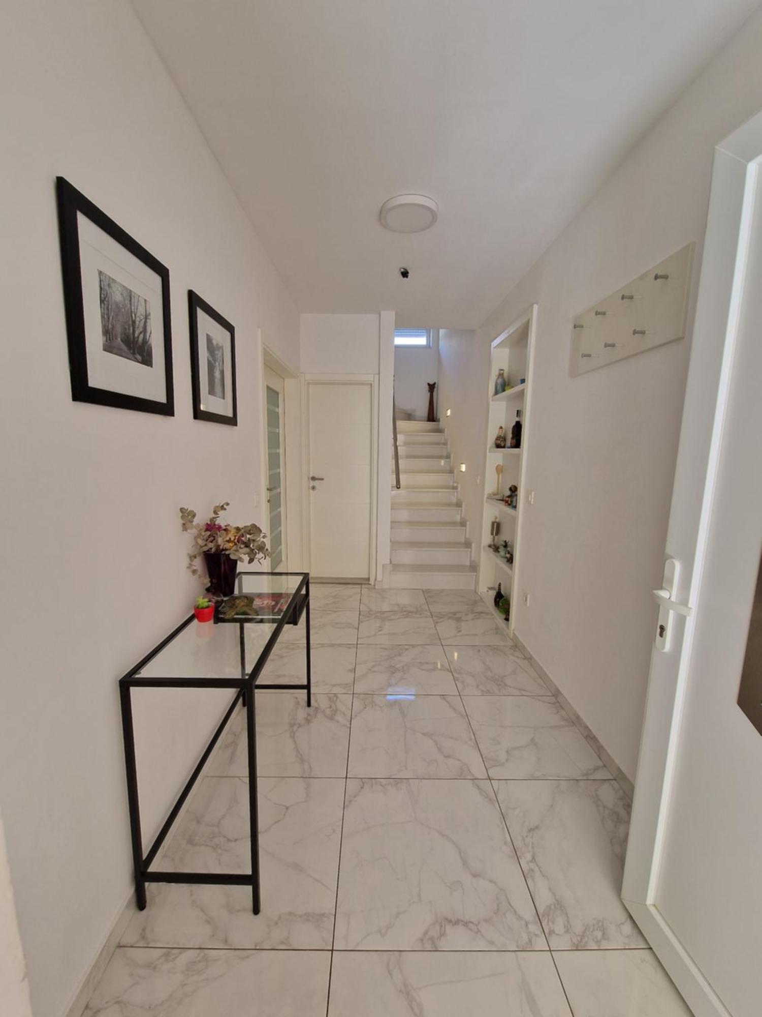 Villa Tamara With Garden And River View - Free Private Parking - Garage Μόσταρ Εξωτερικό φωτογραφία