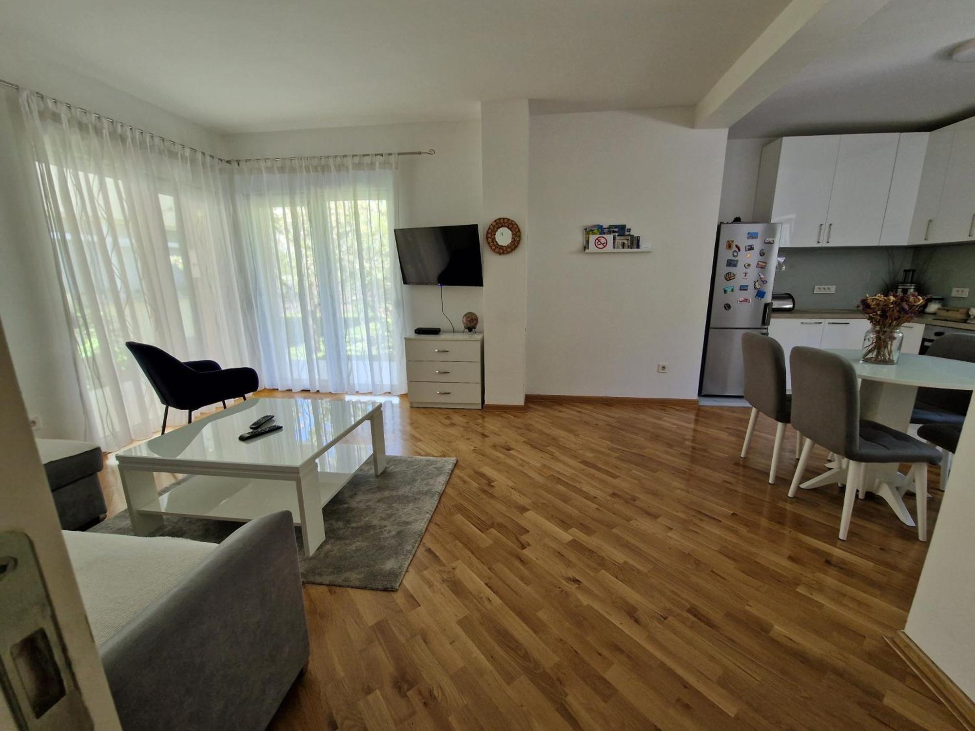 Villa Tamara With Garden And River View - Free Private Parking - Garage Μόσταρ Εξωτερικό φωτογραφία