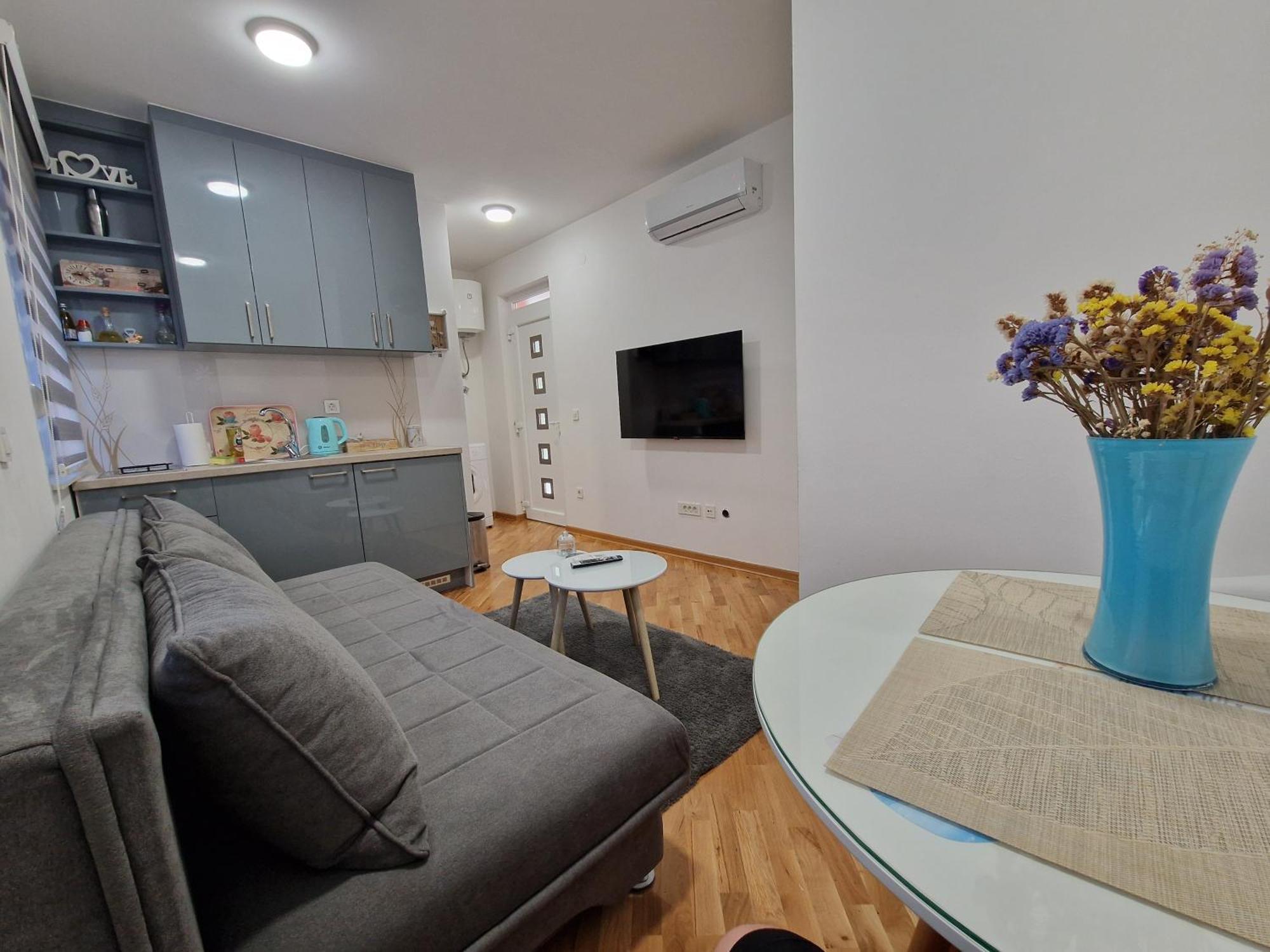 Villa Tamara With Garden And River View - Free Private Parking - Garage Μόσταρ Εξωτερικό φωτογραφία