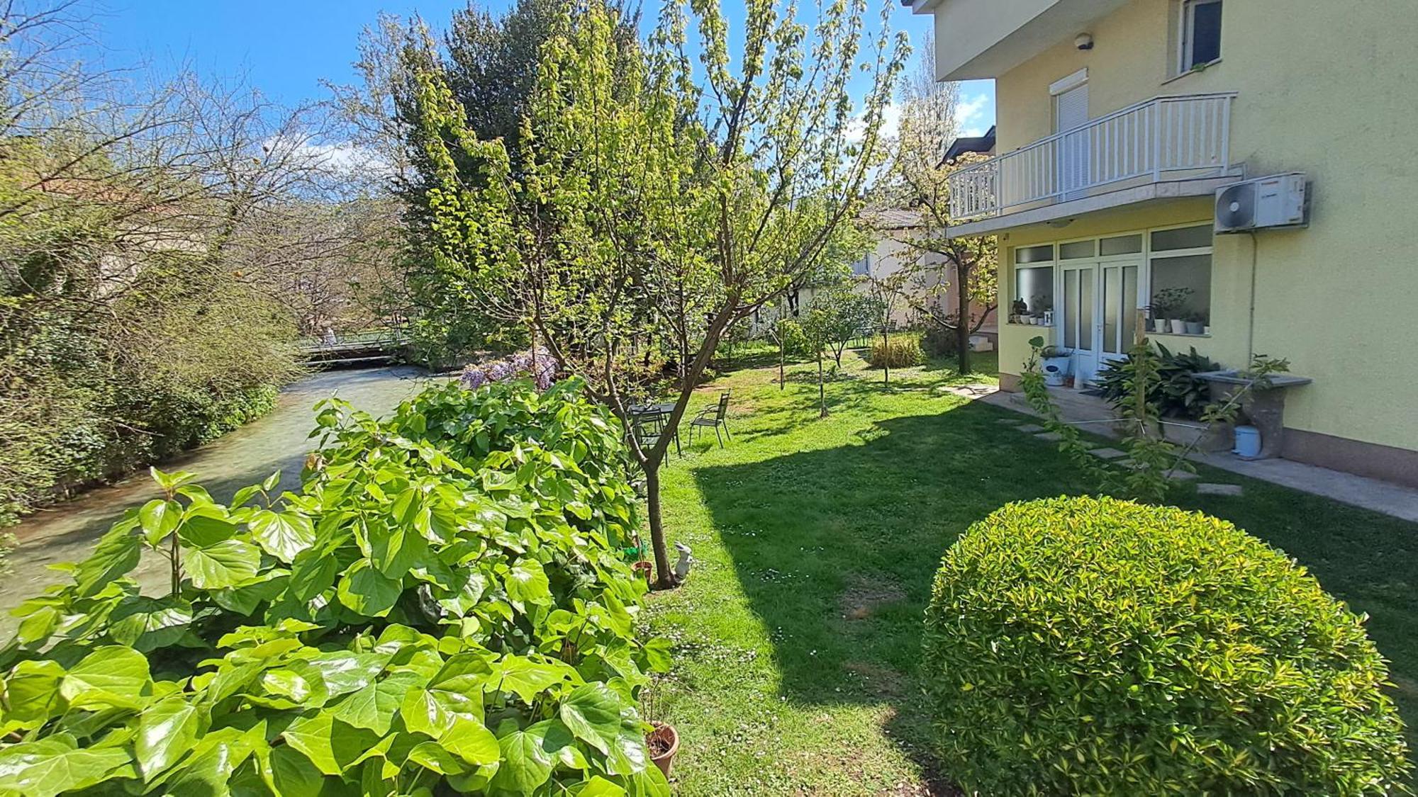 Villa Tamara With Garden And River View - Free Private Parking - Garage Μόσταρ Εξωτερικό φωτογραφία